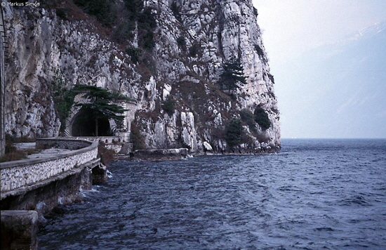 �1986-04 05